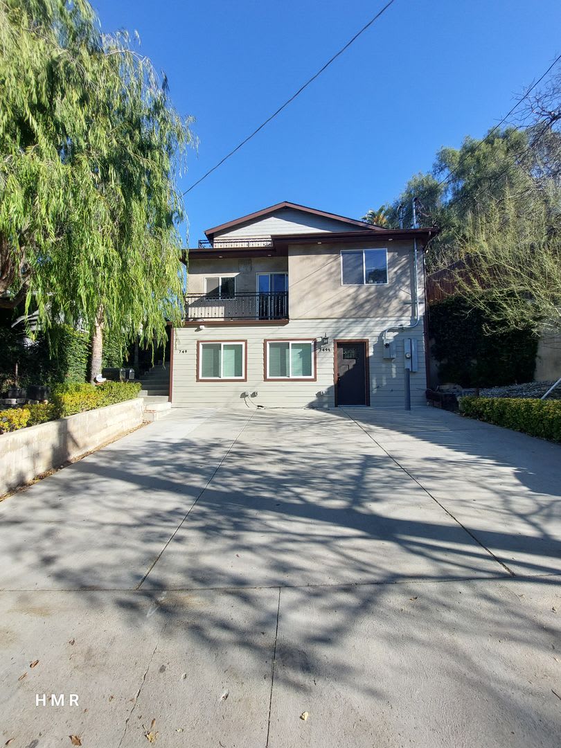 Brand new studio in LA