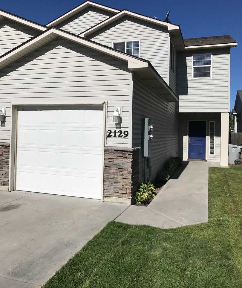 Boise Townhome Near BSU| EARLIER MOVE IN DATE UPON REQUEST