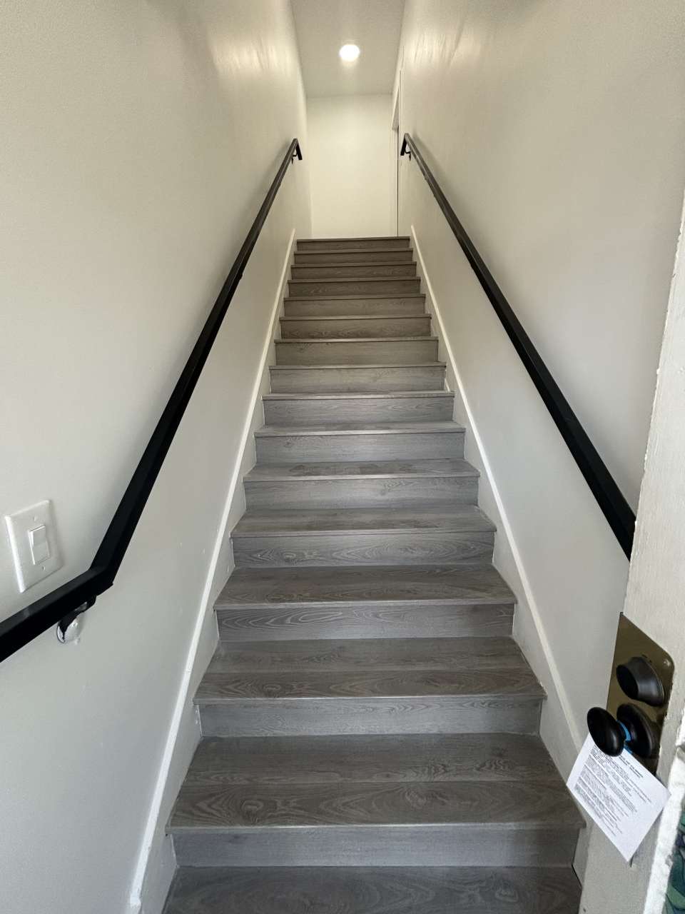 1956 1/2 Park Grove Ave