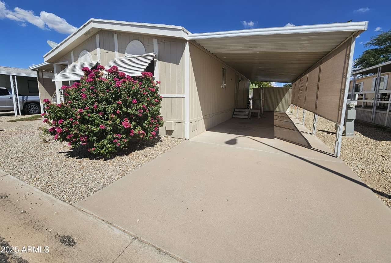 1505 N EVERGREEN Street unit: 17