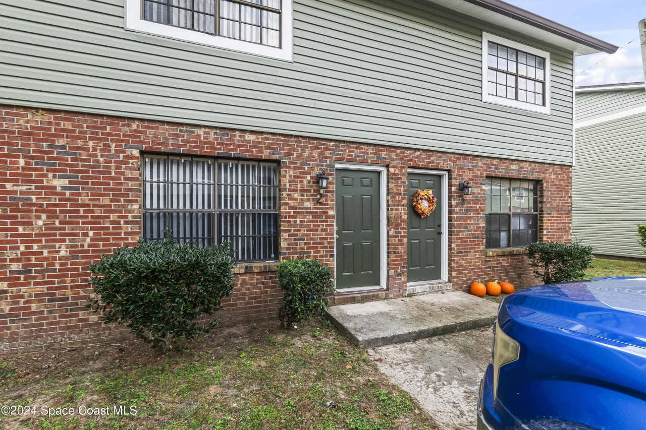 4438 S Olive Branch Street S