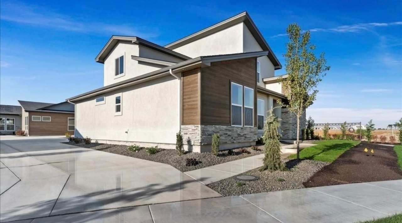 6 months lease//Riverstone: Gated Community, Pond Access in BackYard, Patio Home, with all of the outdoor activities in Walking Distance.