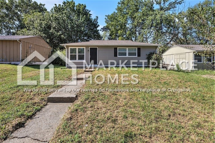 4528 North Forest Ave