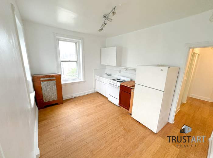 3408 Sunnyside Avenue