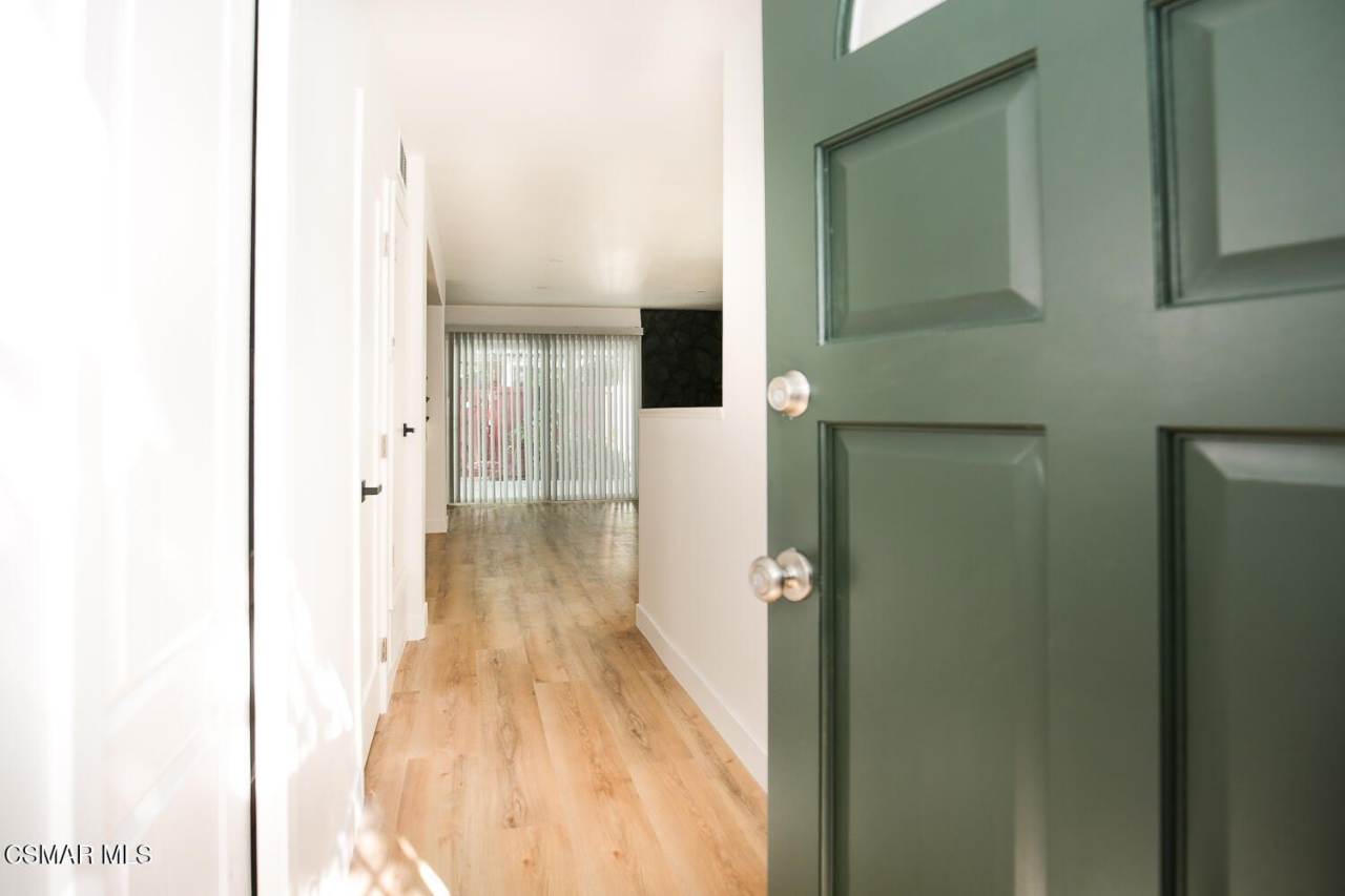 10843 Blix Street unit: 4