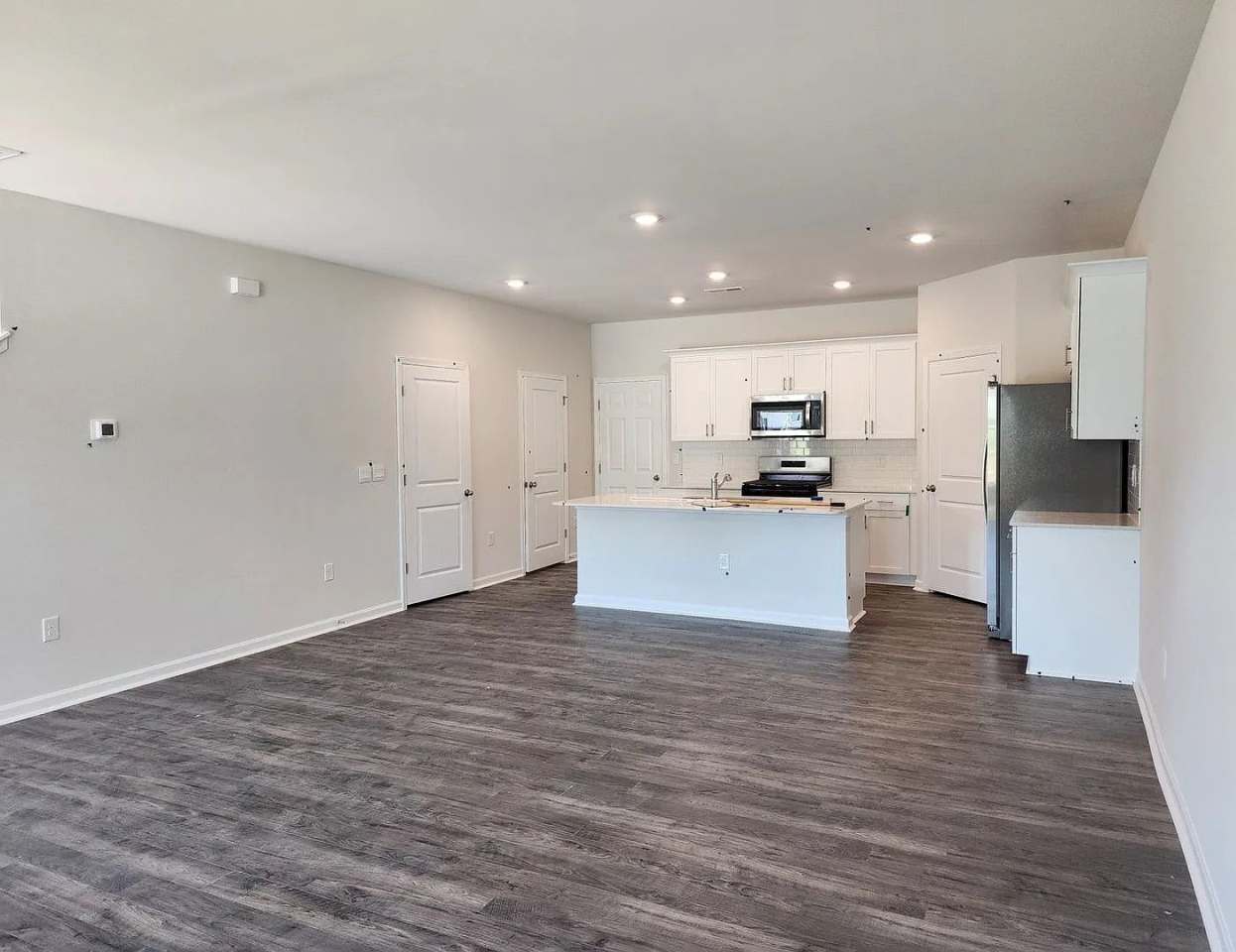 Room in 3 Bedroom Home at Old Battle Bridge Rd