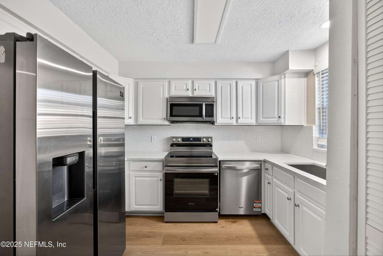 4915 BAYMEADOWS Road unit: 11A