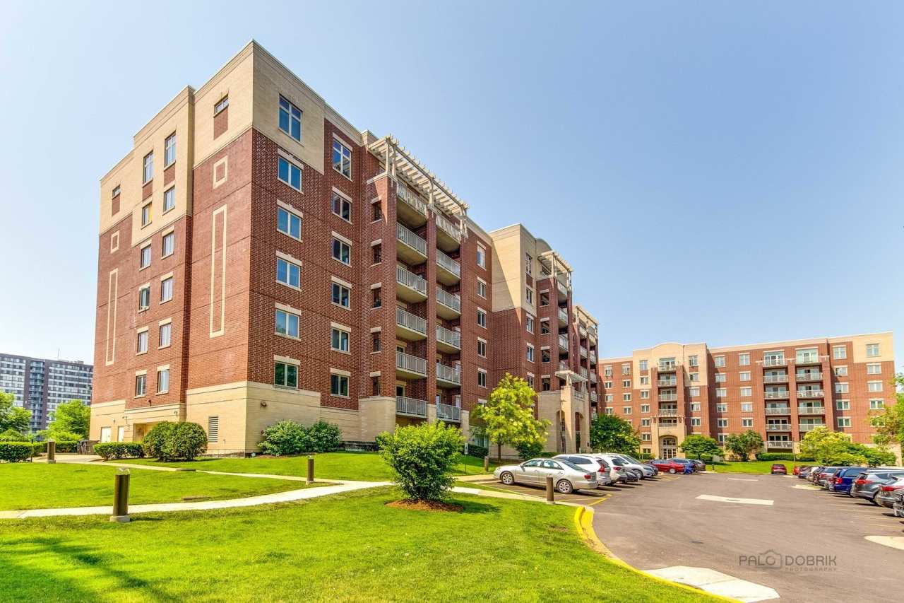 8727 W Bryn Mawr Avenue