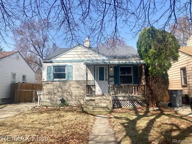 1483 E MAXLOW Avenue