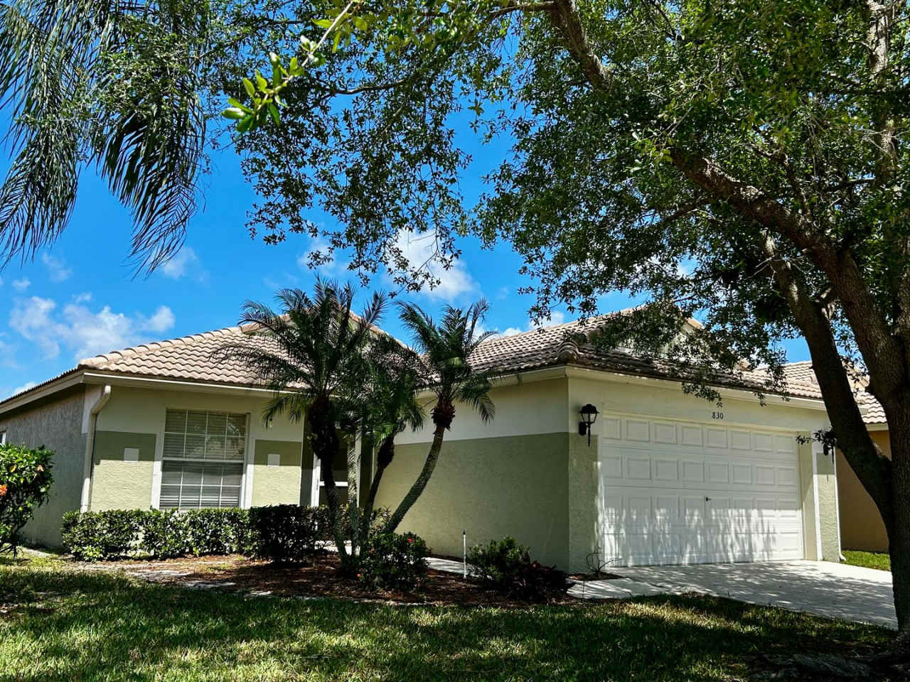 3/2/2 home located in St. James Golf Club gated Community