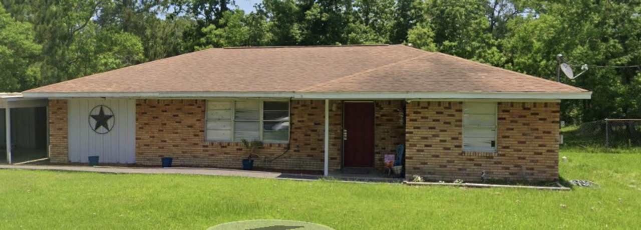 Gorgeous Just Remodeled 4 bed 2 bath Home in Cleveland, TX. Move in ready!