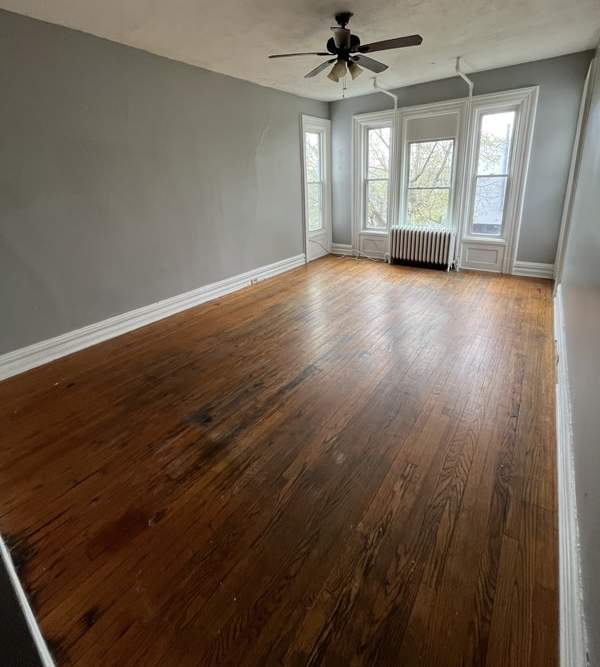 211 Main Street Apt 4