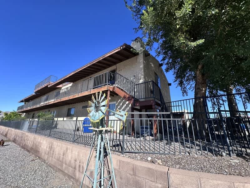 2578 Country Club Drive - 1