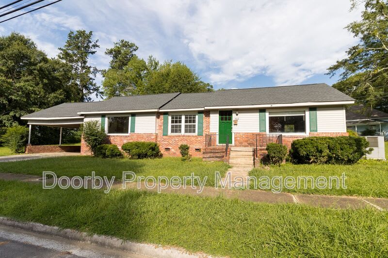 502 S Cherokee St
