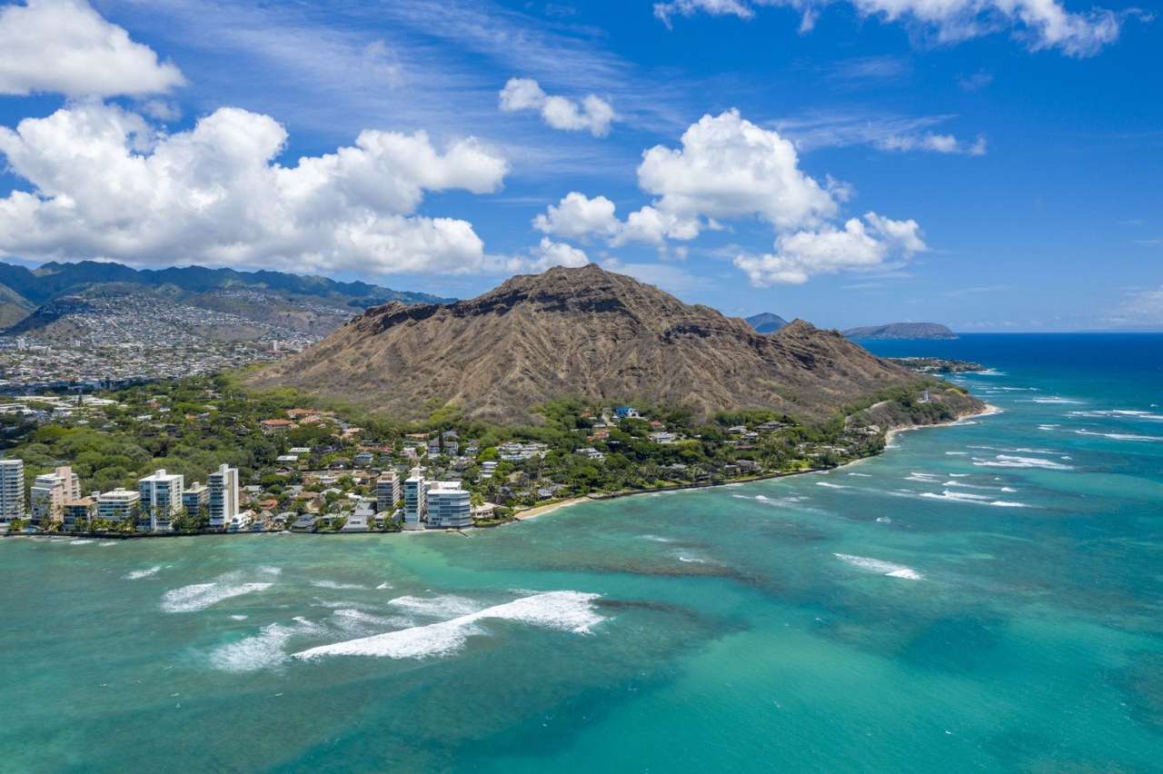 Oceanfront, Diamond Head Surf House