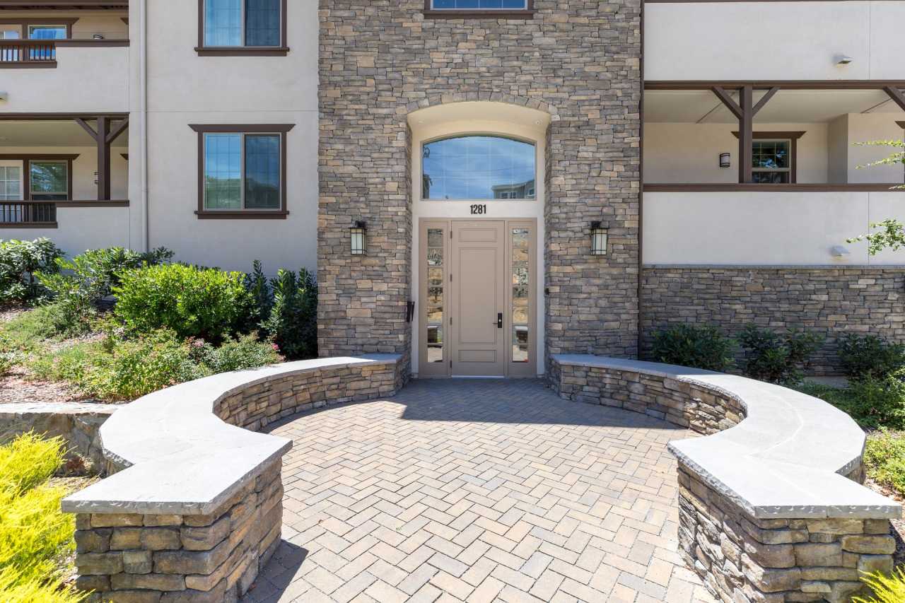 1281 Homestead Avenue