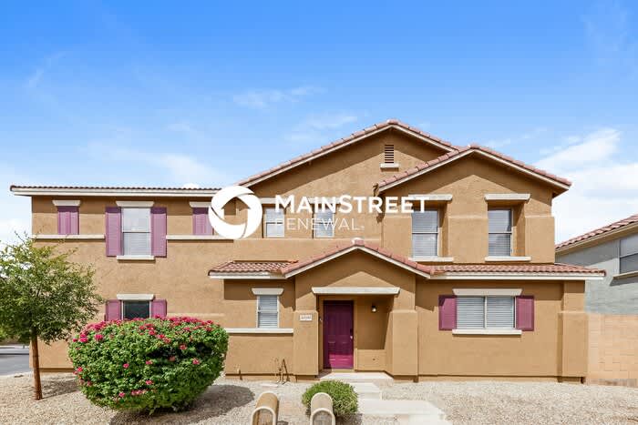 9590 North 82nd Lane