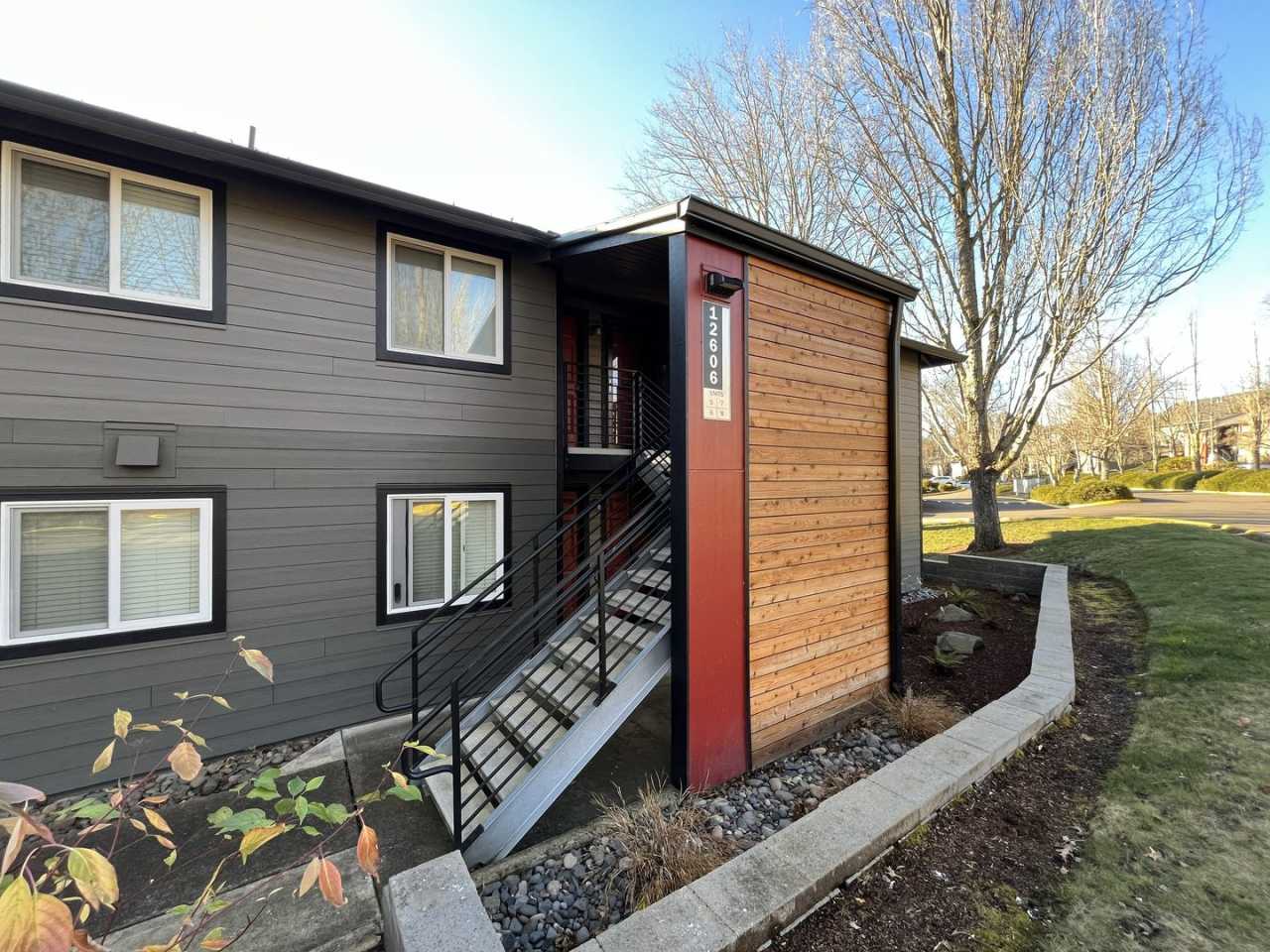 Spacious Second-Floor One Bedroom with Balcony, Stainless Steel Kitchen  Exterior Storage