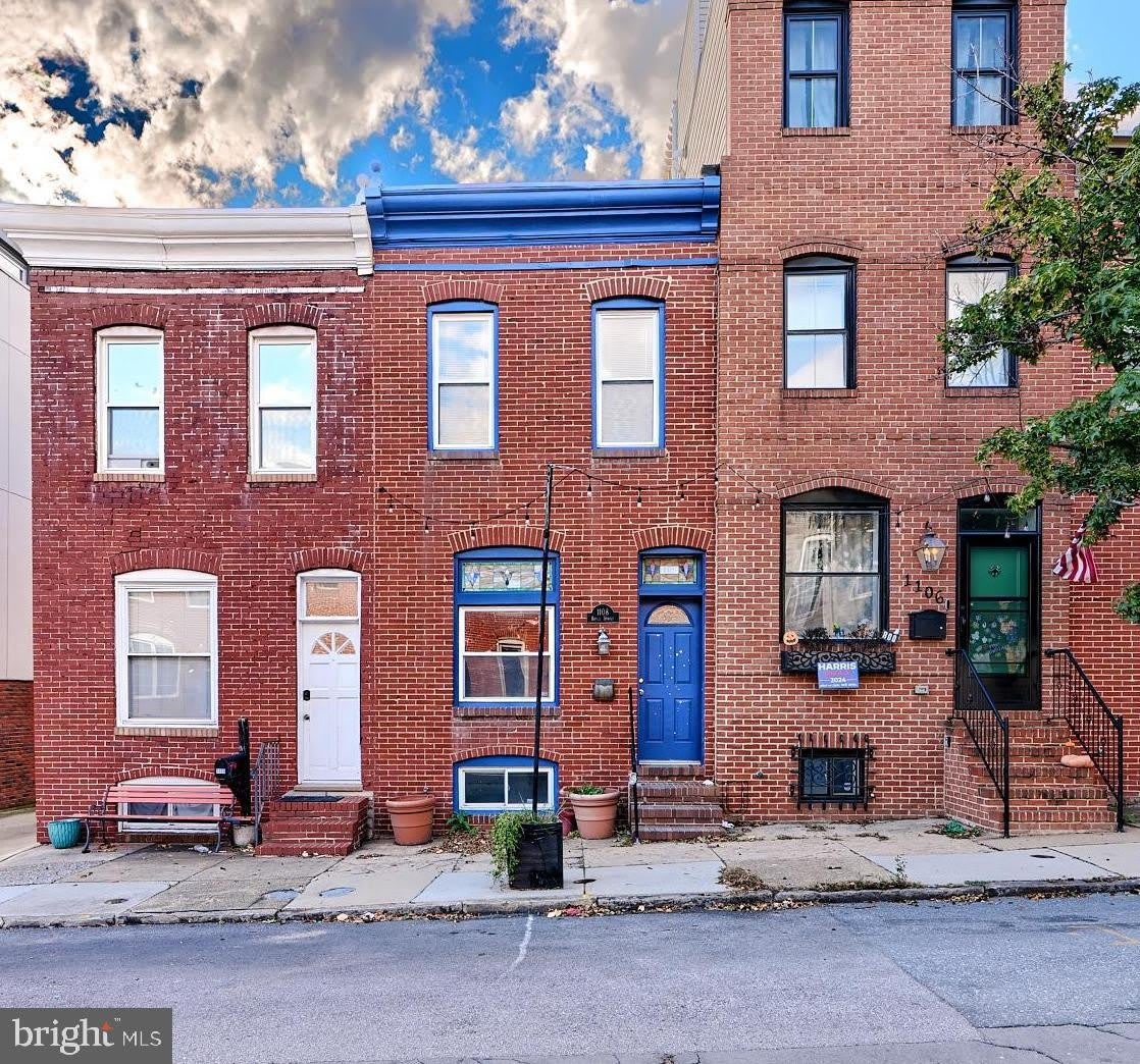 1108 S BAYLIS Street