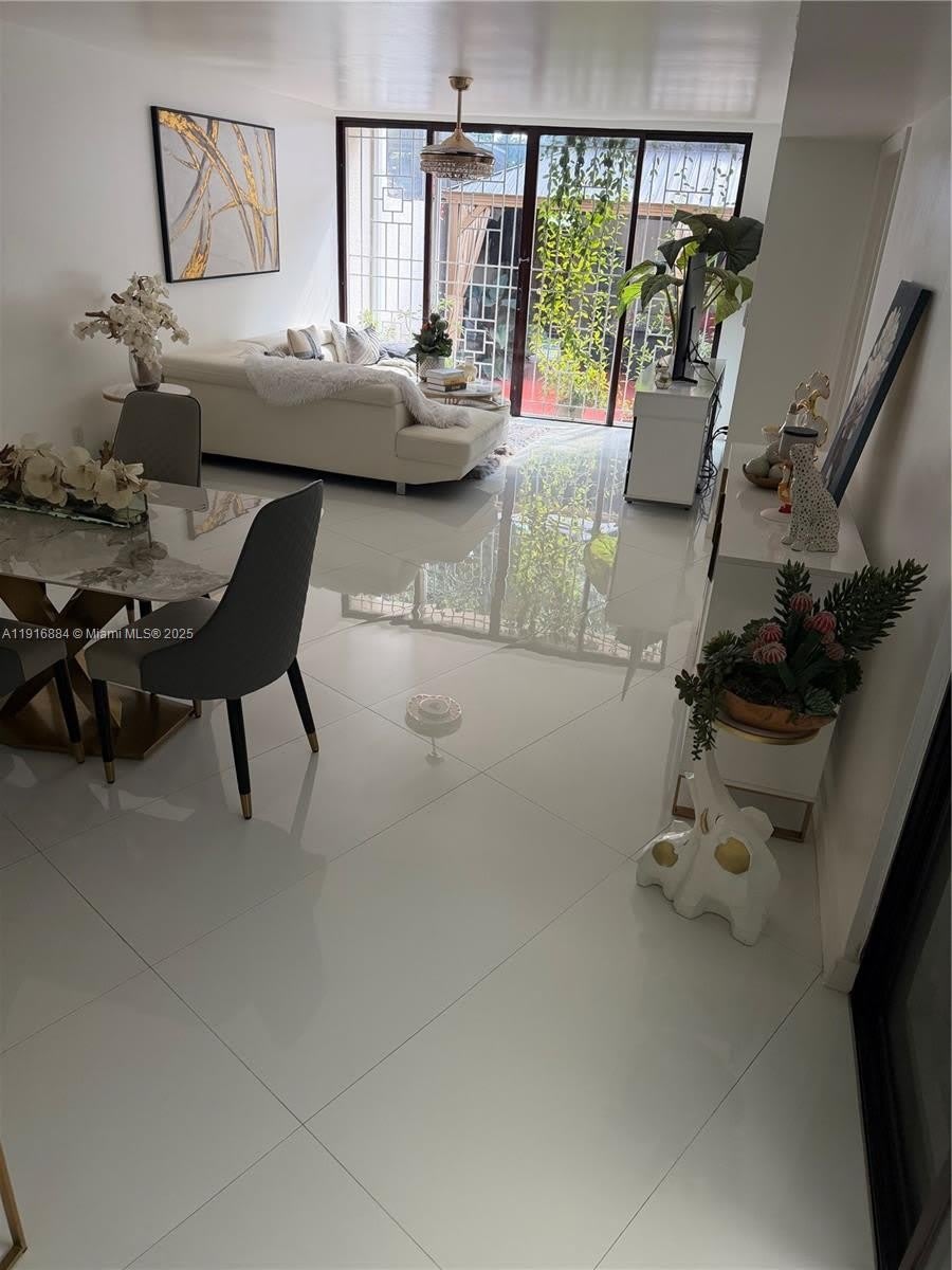 13198 SW 10th Ter dr