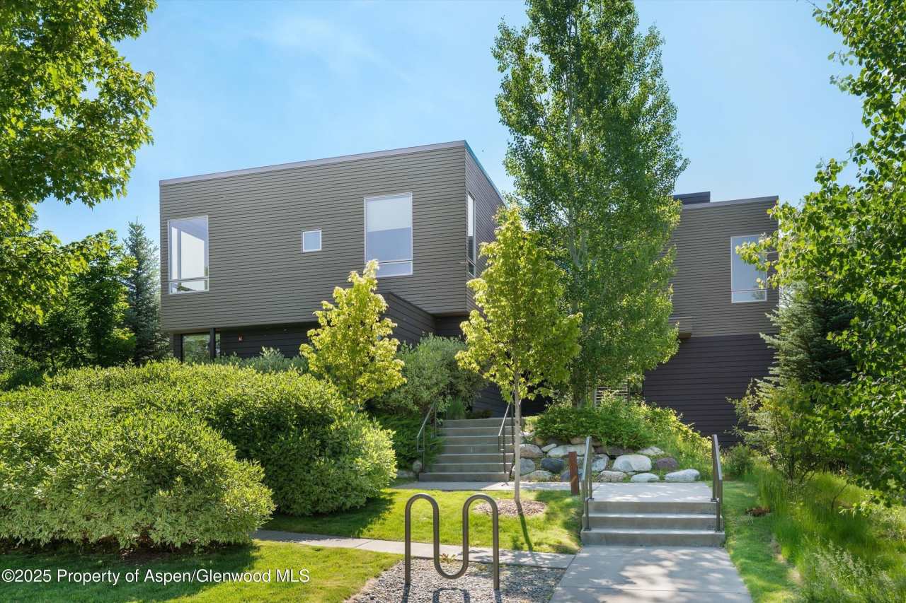 202 Evans Road unit: 202