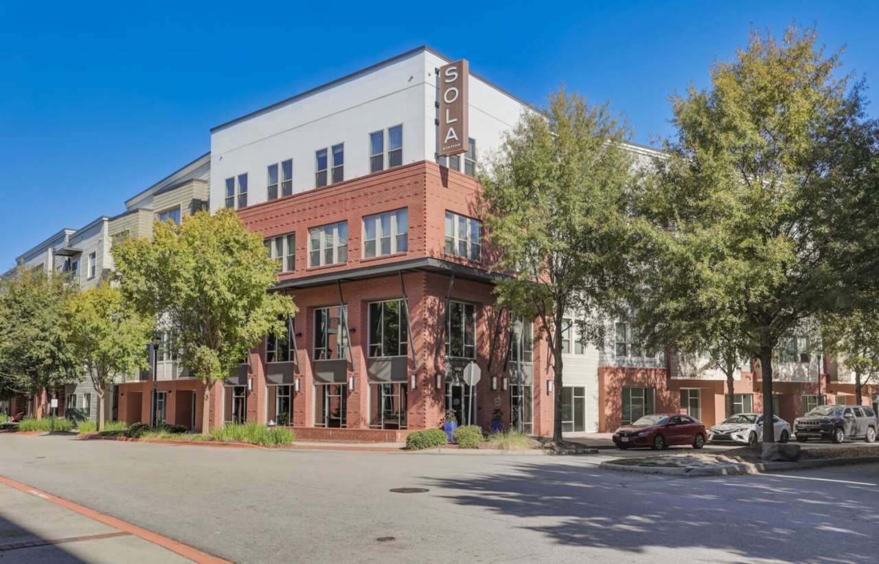 Sola Station Canalside Apartments