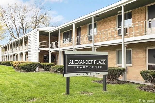 3330 GREENFIELD Road