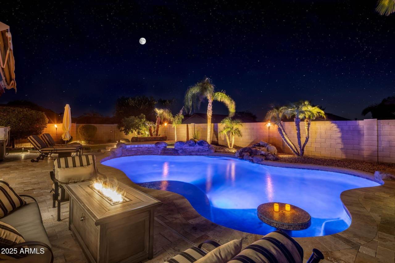 9053 E HOBART Street