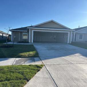 1016 Calley Pear Trail