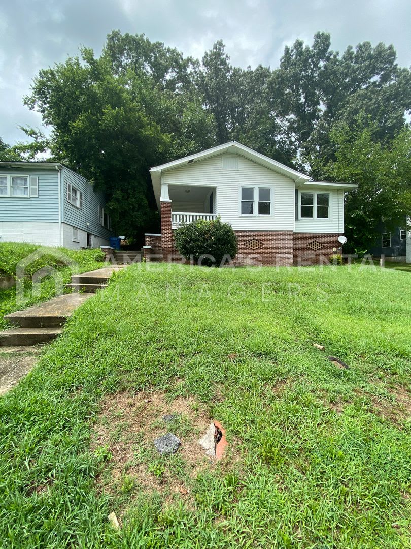 Great Home for Rent in Birmingham/Midfield! COMING SOON!