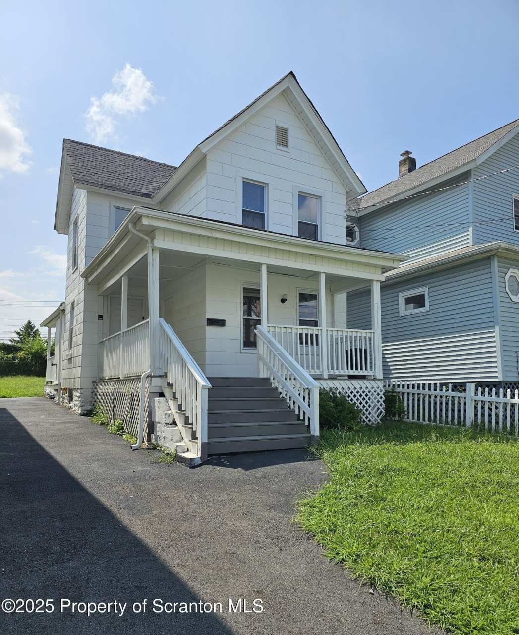 325 Ferdinand Street