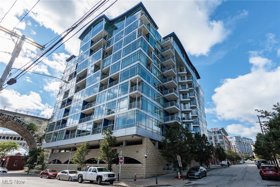 1237 Washington Street unit: 1204