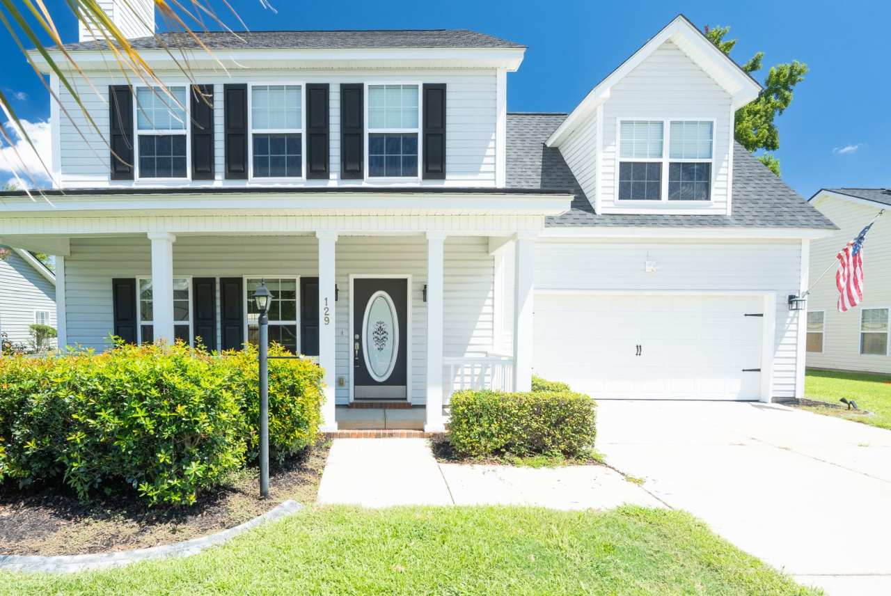 Spacious Living Meets Southern Comfort!