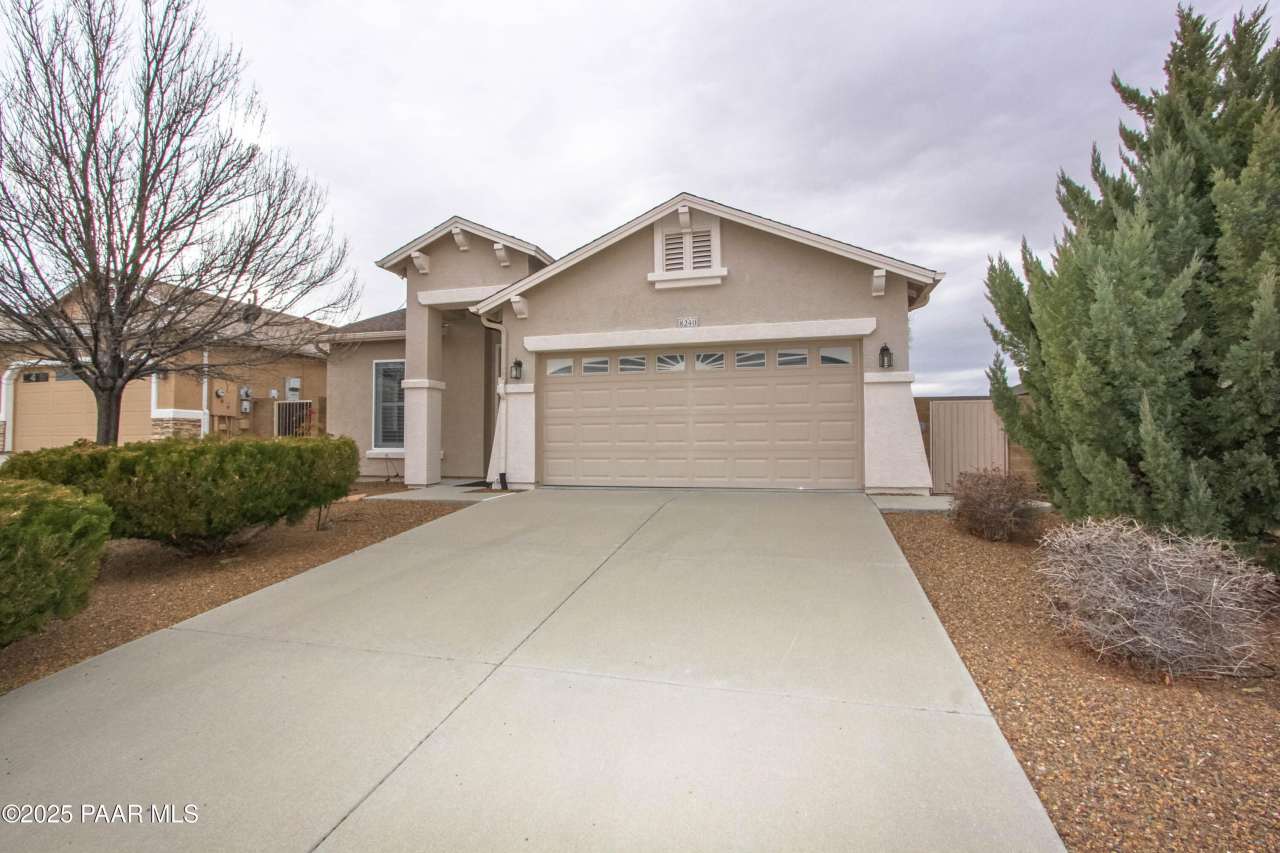 8240 N Whistling Acres Way