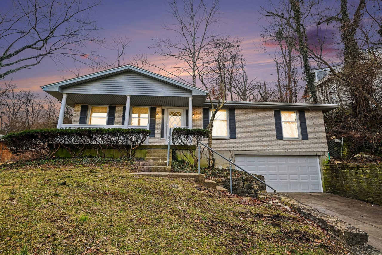 Newly Renovated 3 Bed 2 Bath Home!