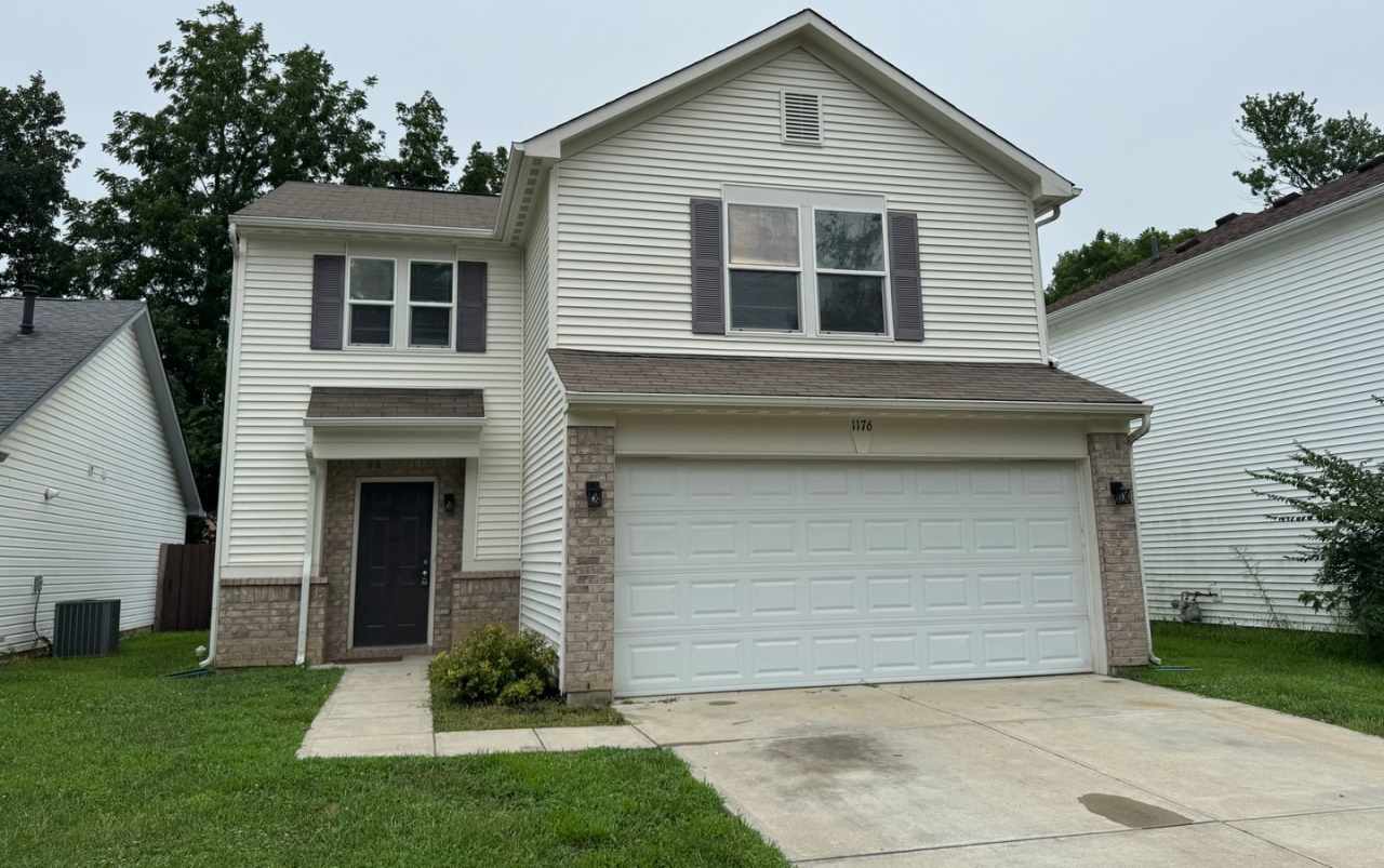 4bed 2.5 bath home in Franklin, IN! All Hardwood flooring