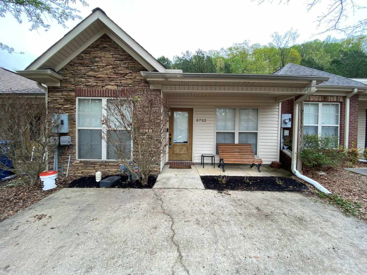 Home for rent in Hoover!!! View with 48 Hours Notice!