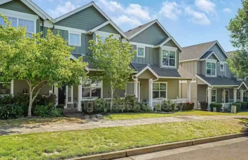3157 NW Shooting Star Dr