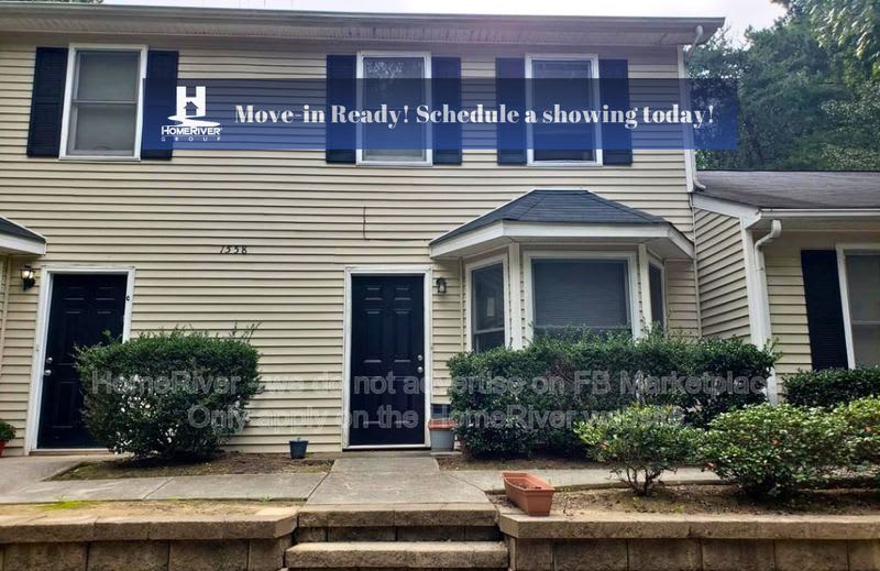 1558 Oakpointe Dr SW