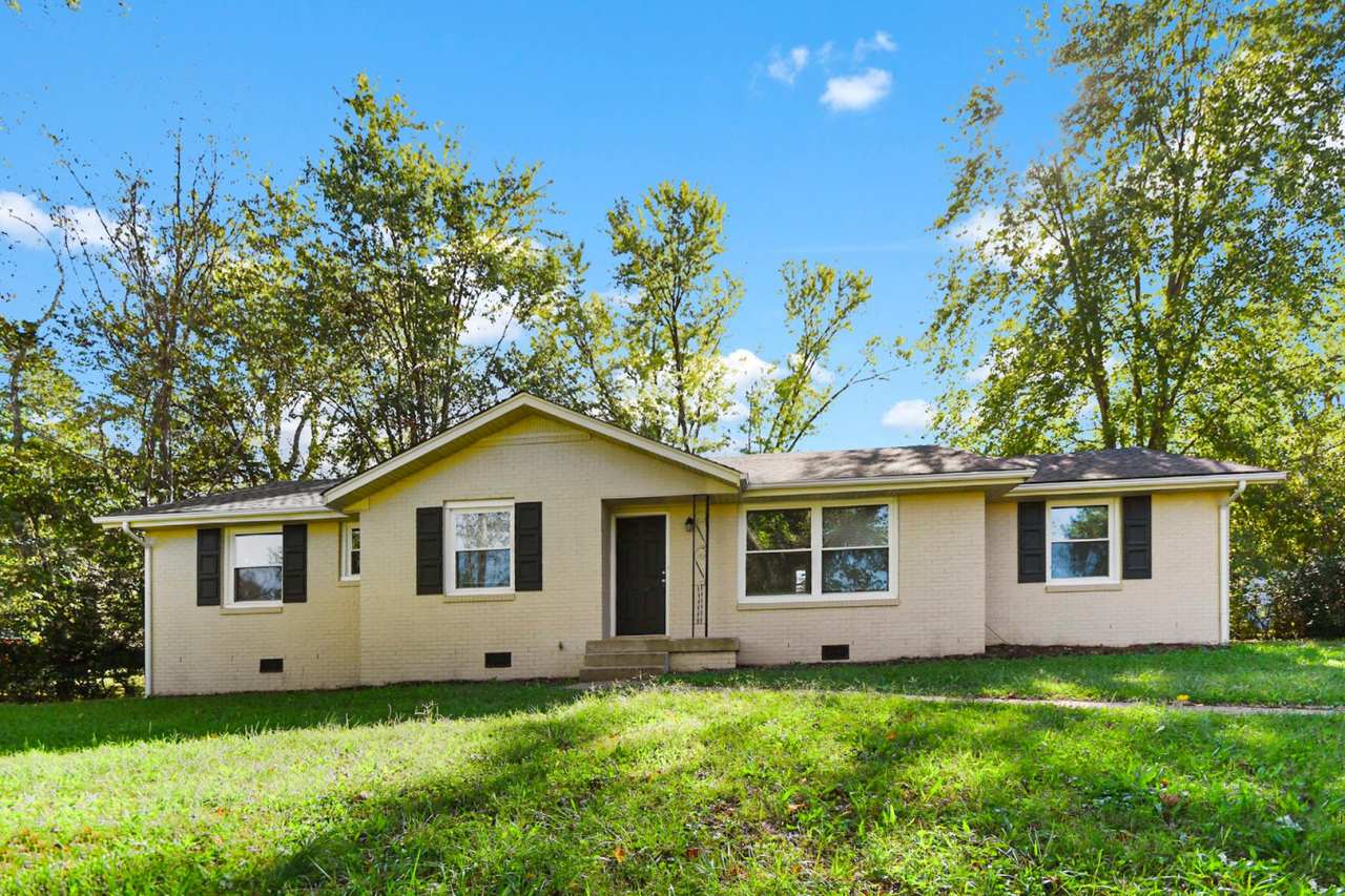 Pet Friendly Four Bedroom!