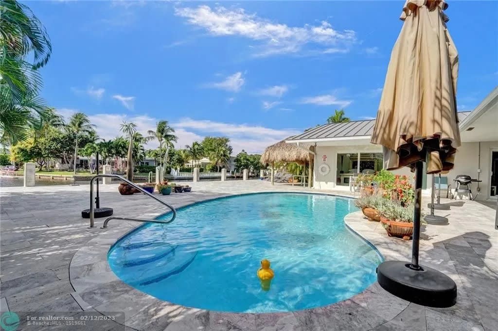 2830 Northeast 55th Street