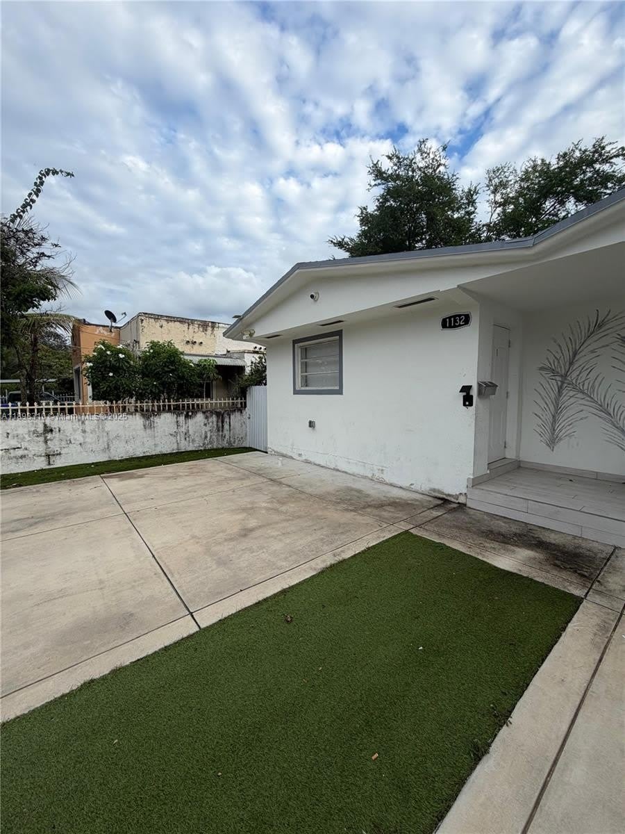 1132 NW 38th St