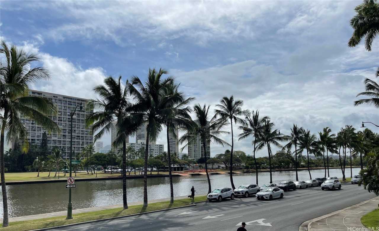 454 Namahana Street unit: 201