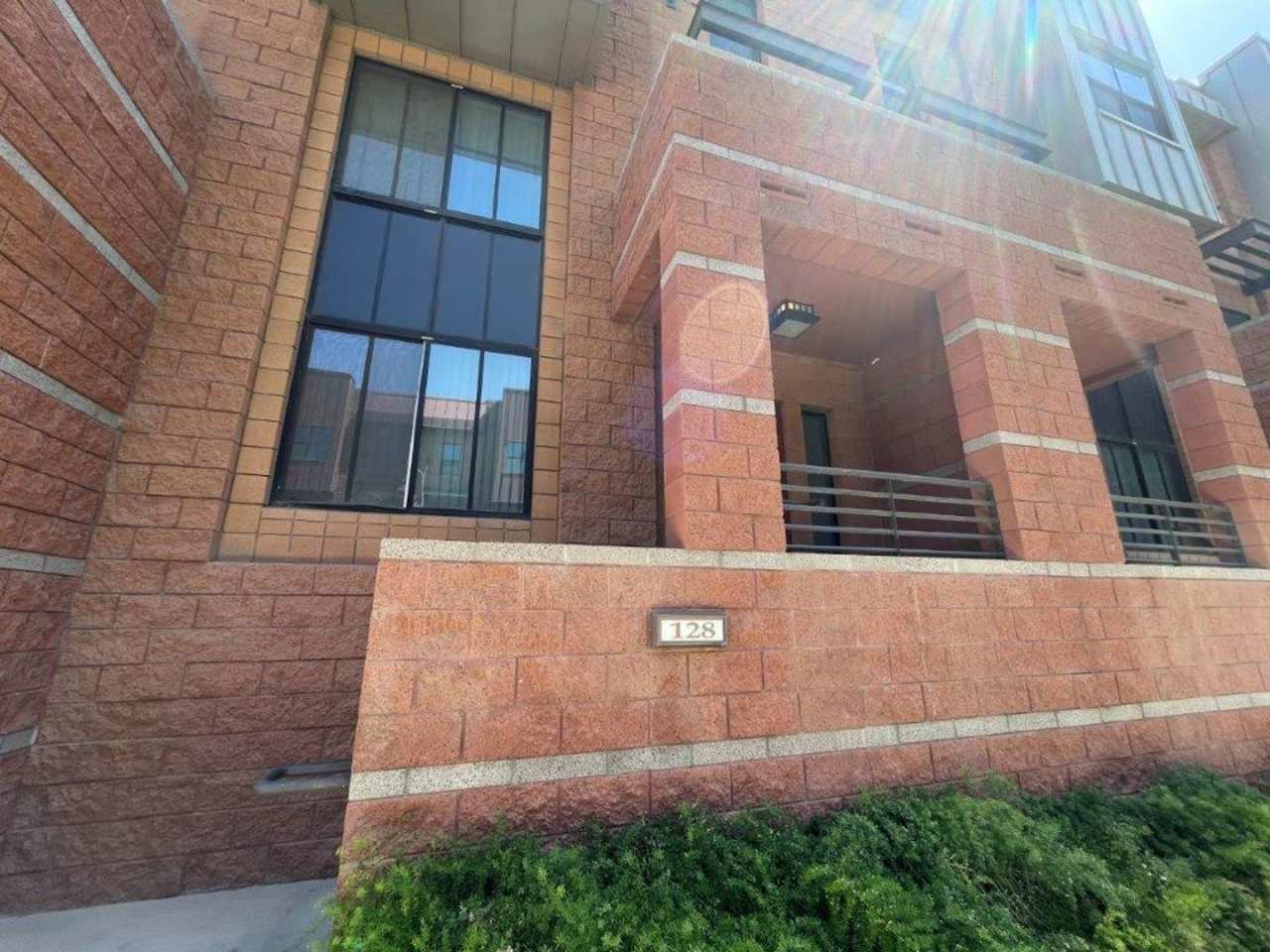 330 S Farmer Ave #128 - near ASU