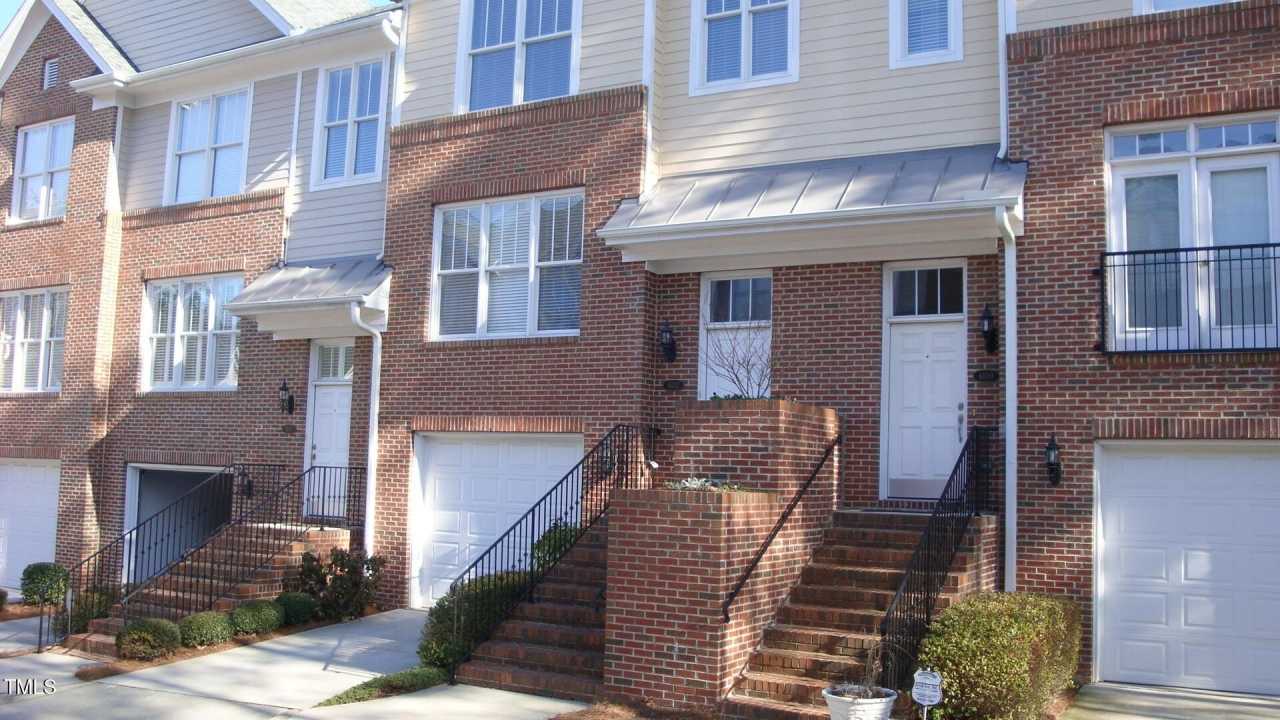 6102 Shandwick Court