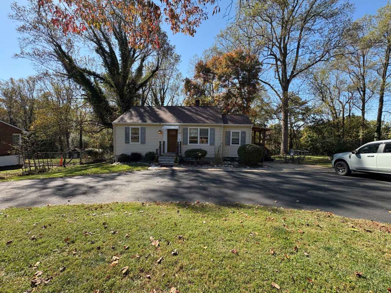 Move in special! First month rent is half off with approved application! 6 month lease option!