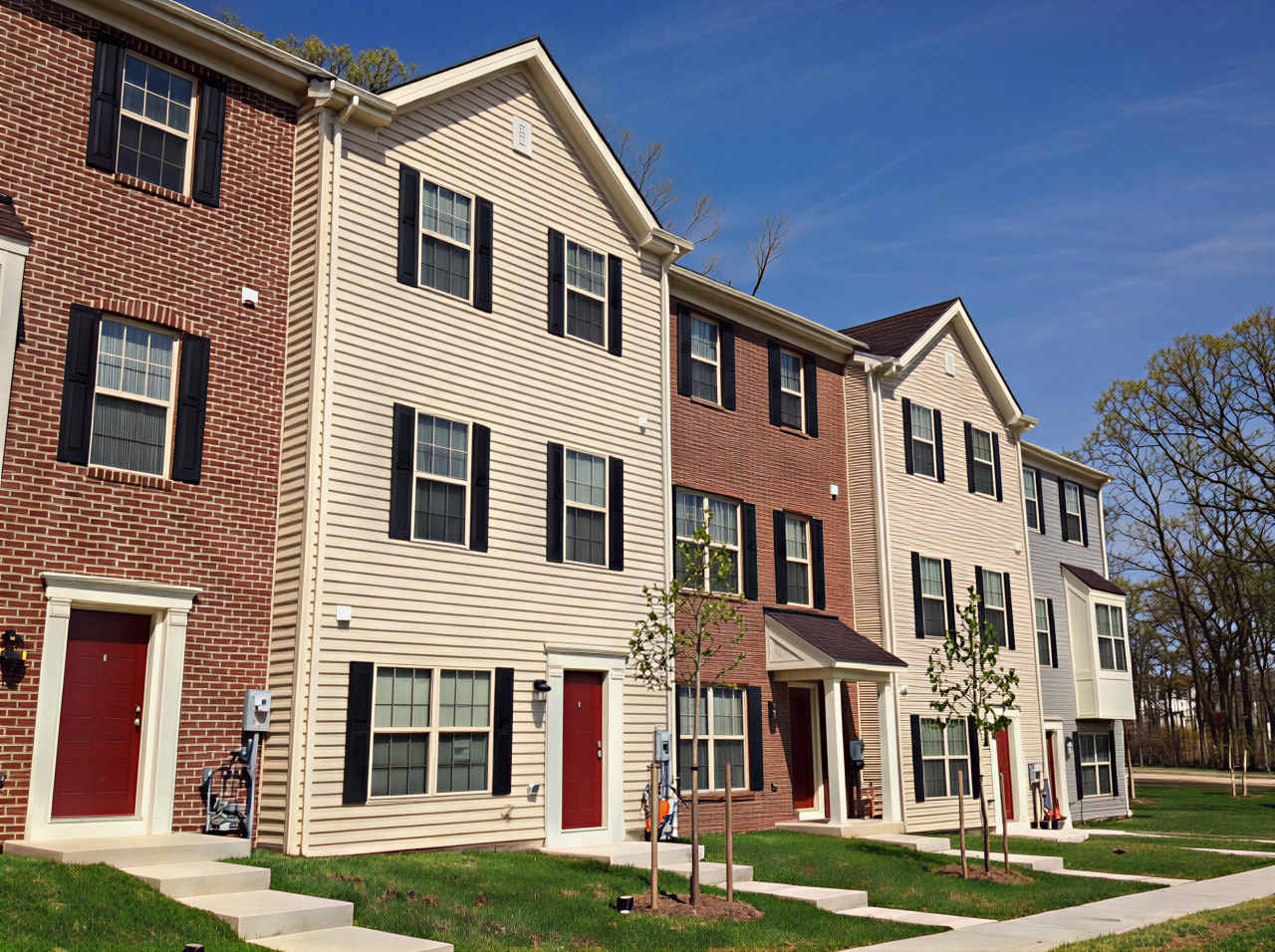 Pointe at Manorgreen Townhomes