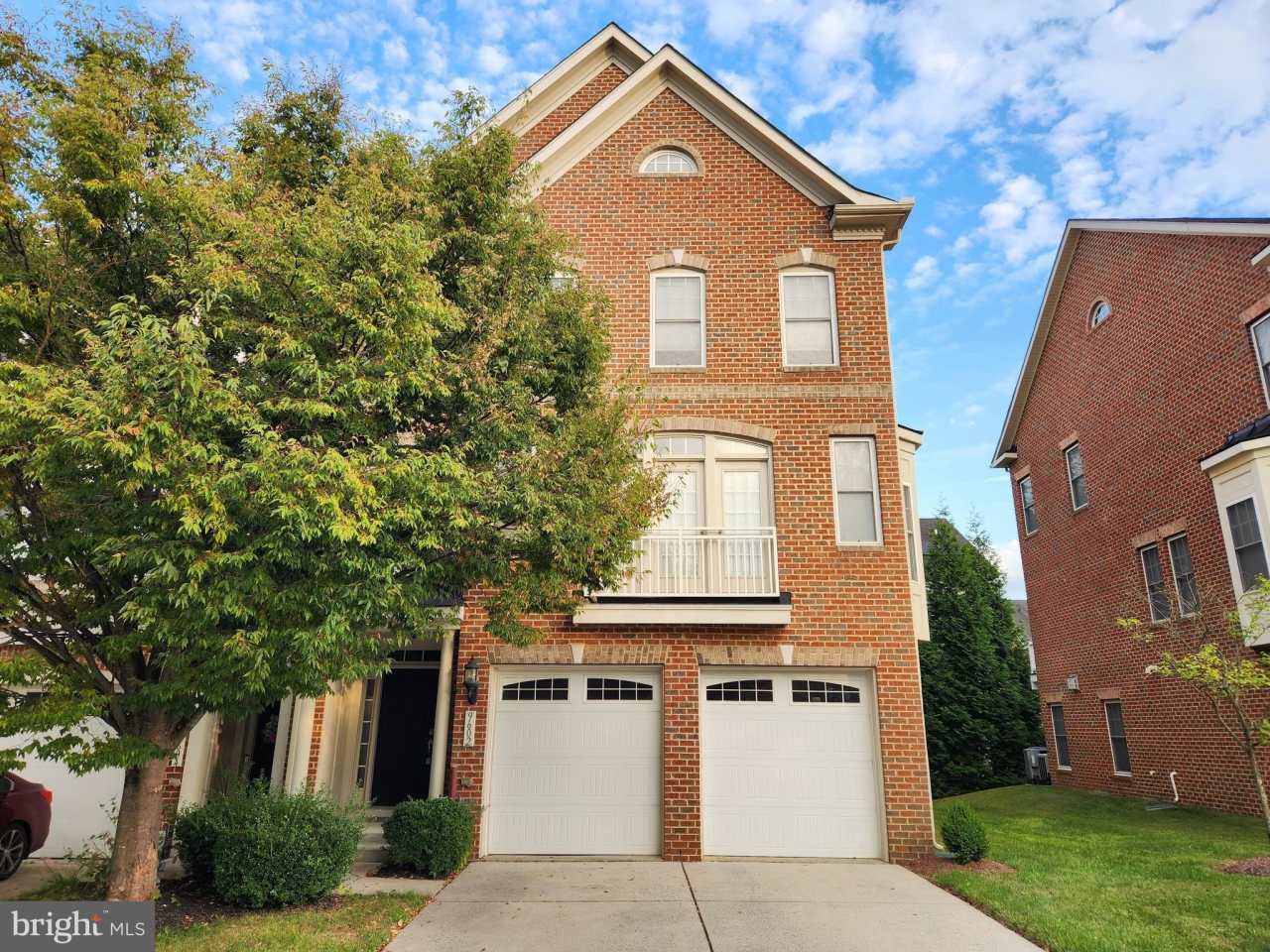 9602 SILKEN LEAF Court