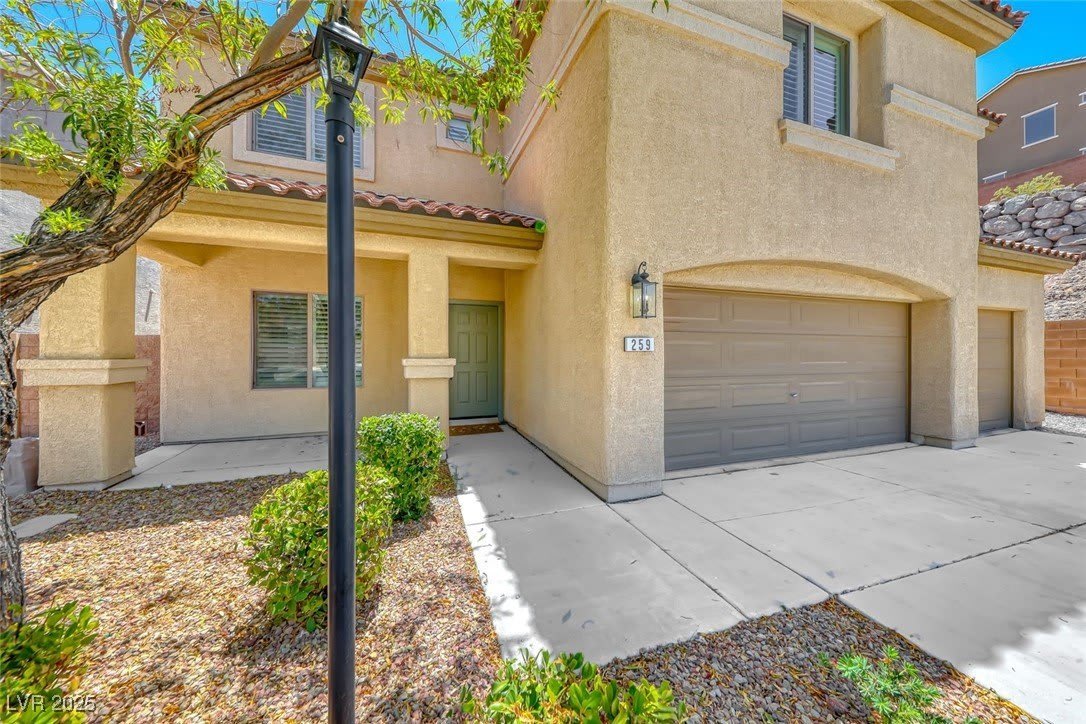 259 Oakbrook Ridge Avenue