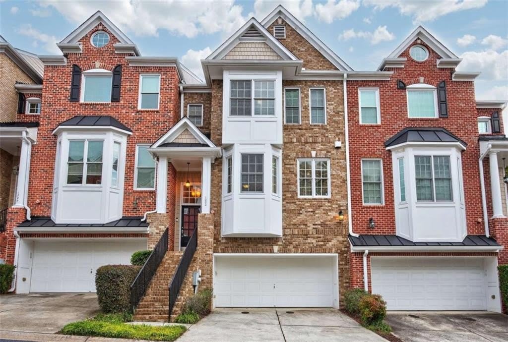 1222 Creekside Place